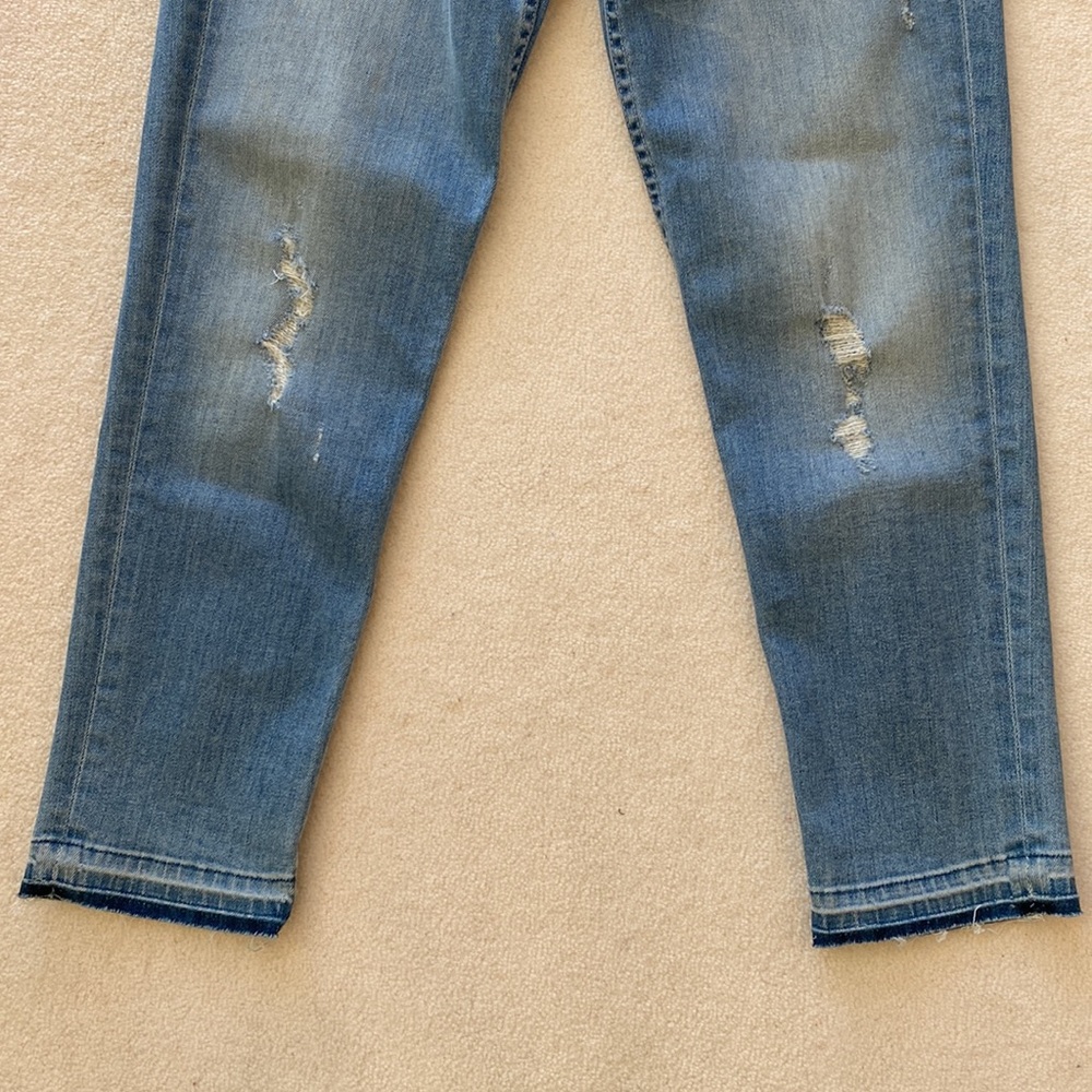 Like new MOTHER Undone Hem Dropout Cliffhanger crop denim jeans - Picture 3 of 16